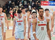 开云体育官方网站-新援加入球队现身赛场，贡献出色发挥