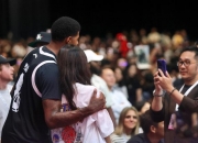 开云体育官方网站-NBA明星球员携手出席慈善活动