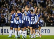 开云体育在线-国内顶尖足球赛场上演巅峰对决，实力悬殊难以预测