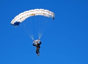 开云体育平台APP-跨越时空的两记篮球回响，北京队的史诗胜利与利拉德的现代接管