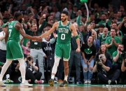 开云体育官方网站-德罗赞领衔全队上双，马刺客场取得三连胜