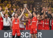 开云体育app-斯图加特遭遇主场失利，保级形势不妙的简单介绍