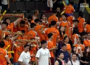 开云体育下载-各地球队齐聚比赛场地，为荣誉争斗