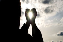 开云体育平台APP-绿茵剑锋所指！顶级射手秀引爆全球，7大巨星破门神技全解析