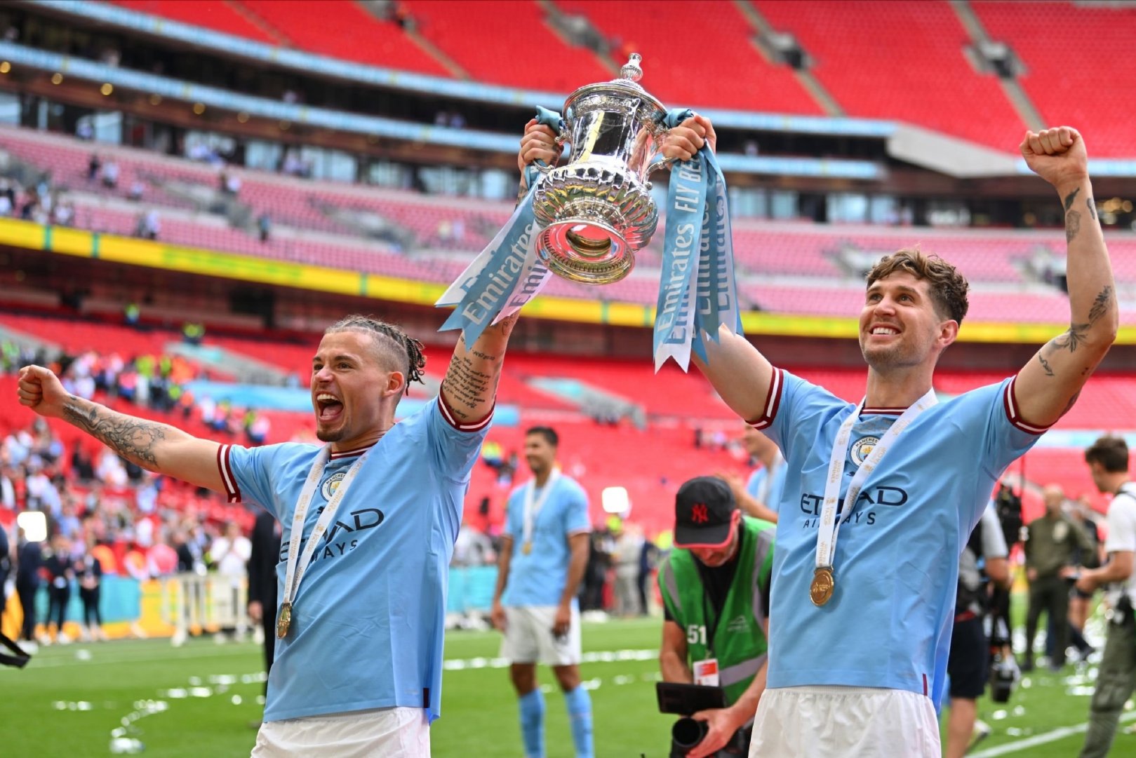 巴恩斯利足球俱乐部庆祝百年华诞的简单介绍 巴恩斯利足球俱乐部庆祝百年华诞的简单介绍