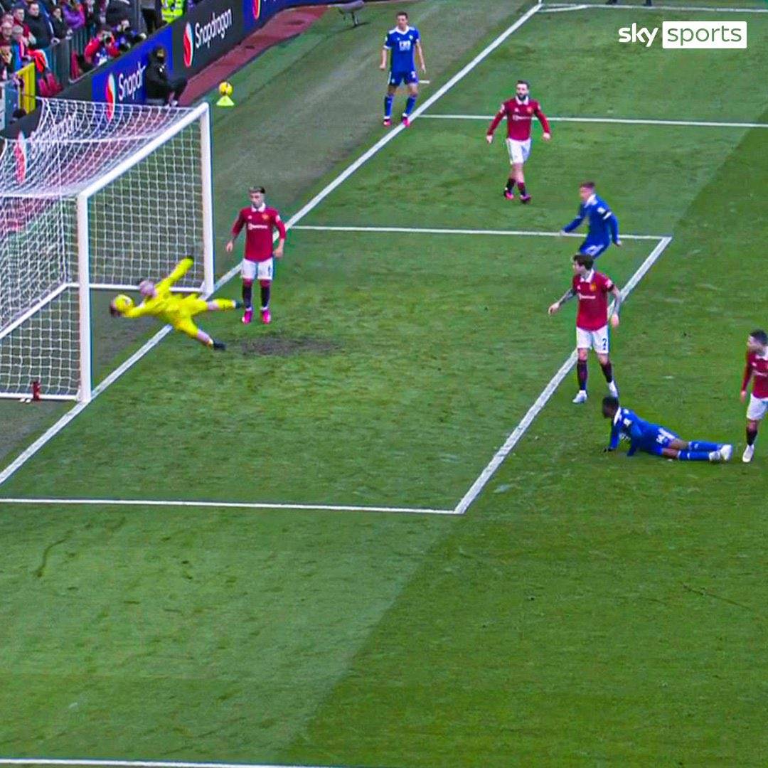 关于阿贾克斯有意签下弗莱堡门将,增强守门实力的信息 关于阿贾克斯有意签下弗莱堡门将,增强守门实力的信息