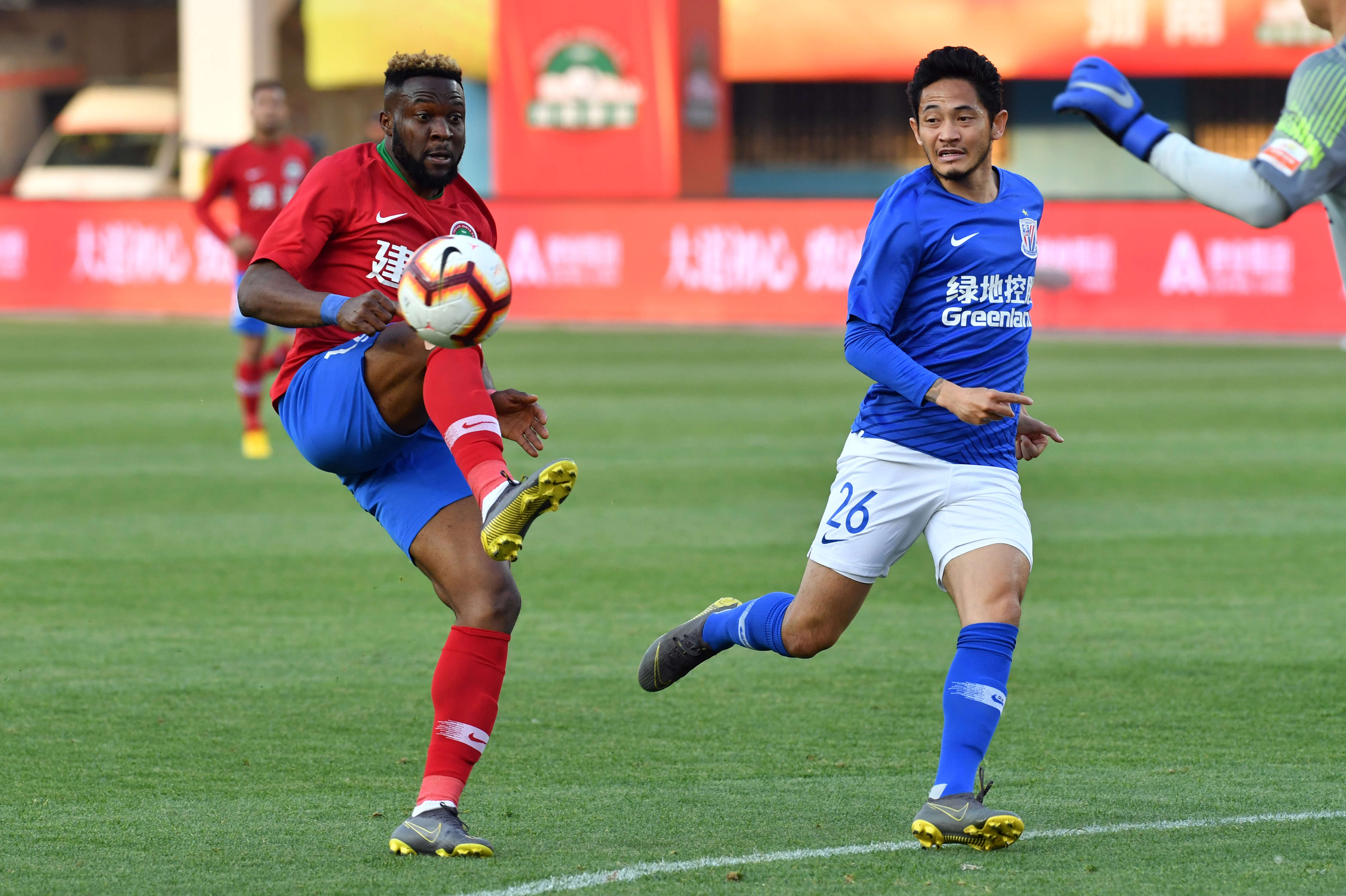 申花不敌建业,战况险恶如履薄冰的简单介绍 申花不敌建业,战况险恶如履薄冰的简单介绍