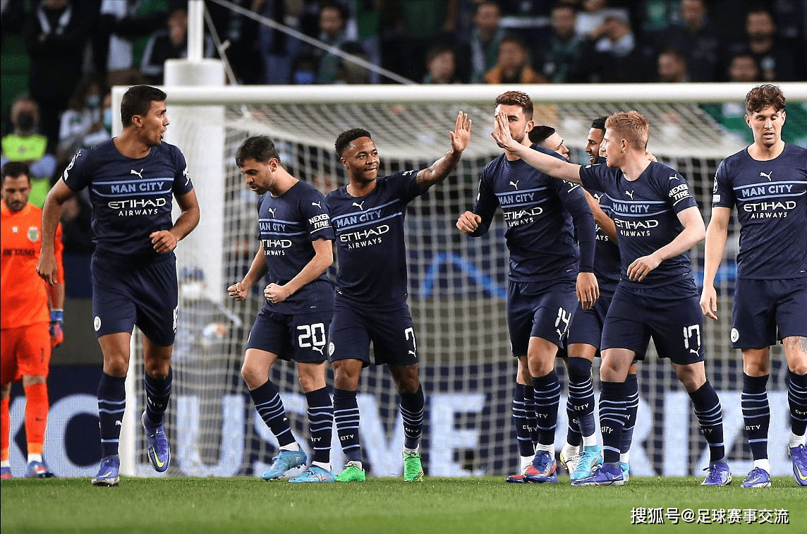 柏林赫塔在比赛中展现出色的球技 柏林赫塔在比赛中展现出色的球技