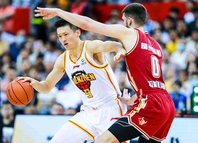 福建队反击有效，赢得比赛结局的简单介绍