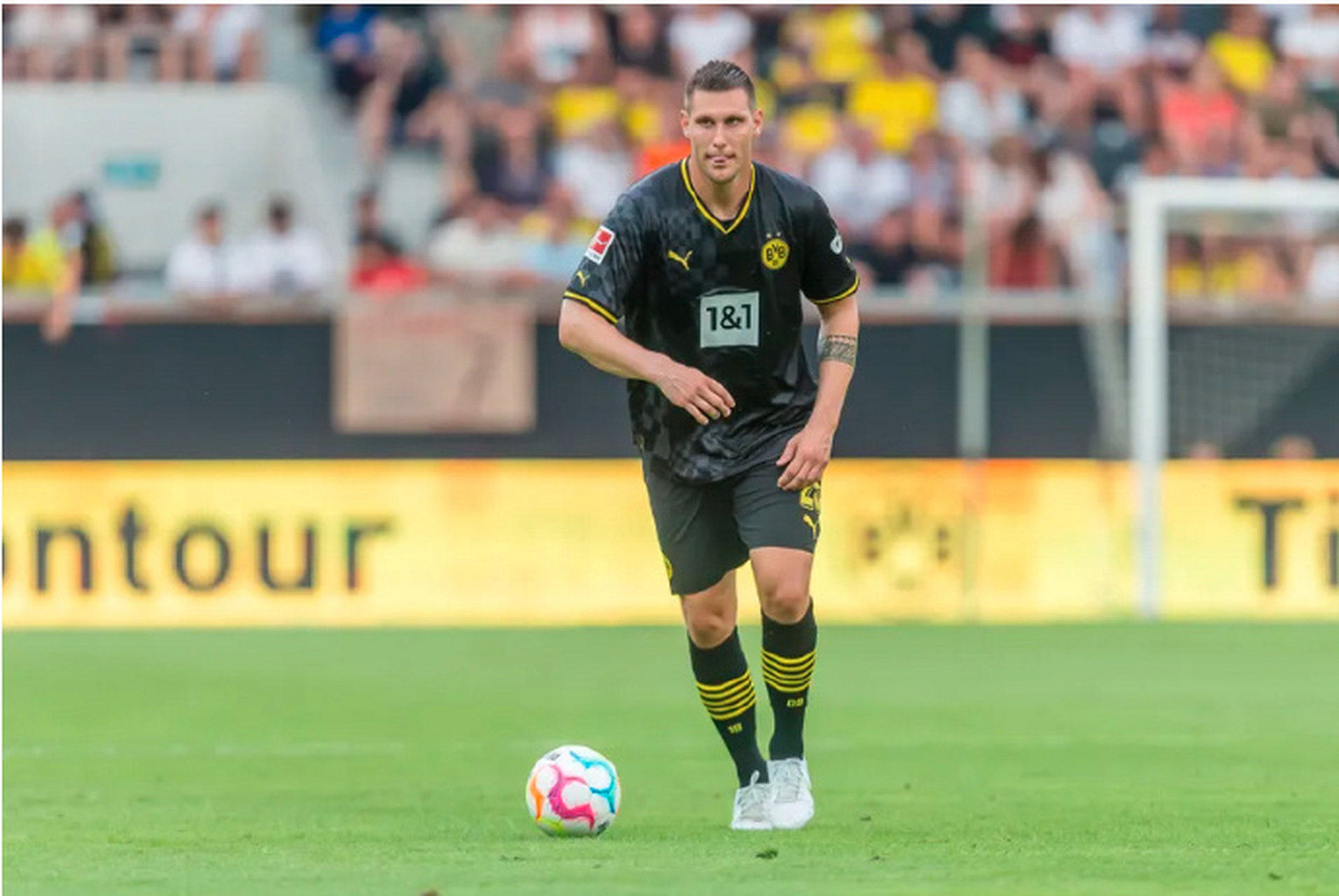 关于多特蒙德足球俱乐部队员受伤情况严重的信息 关于多特蒙德足球俱乐部队员受伤情况严重的信息