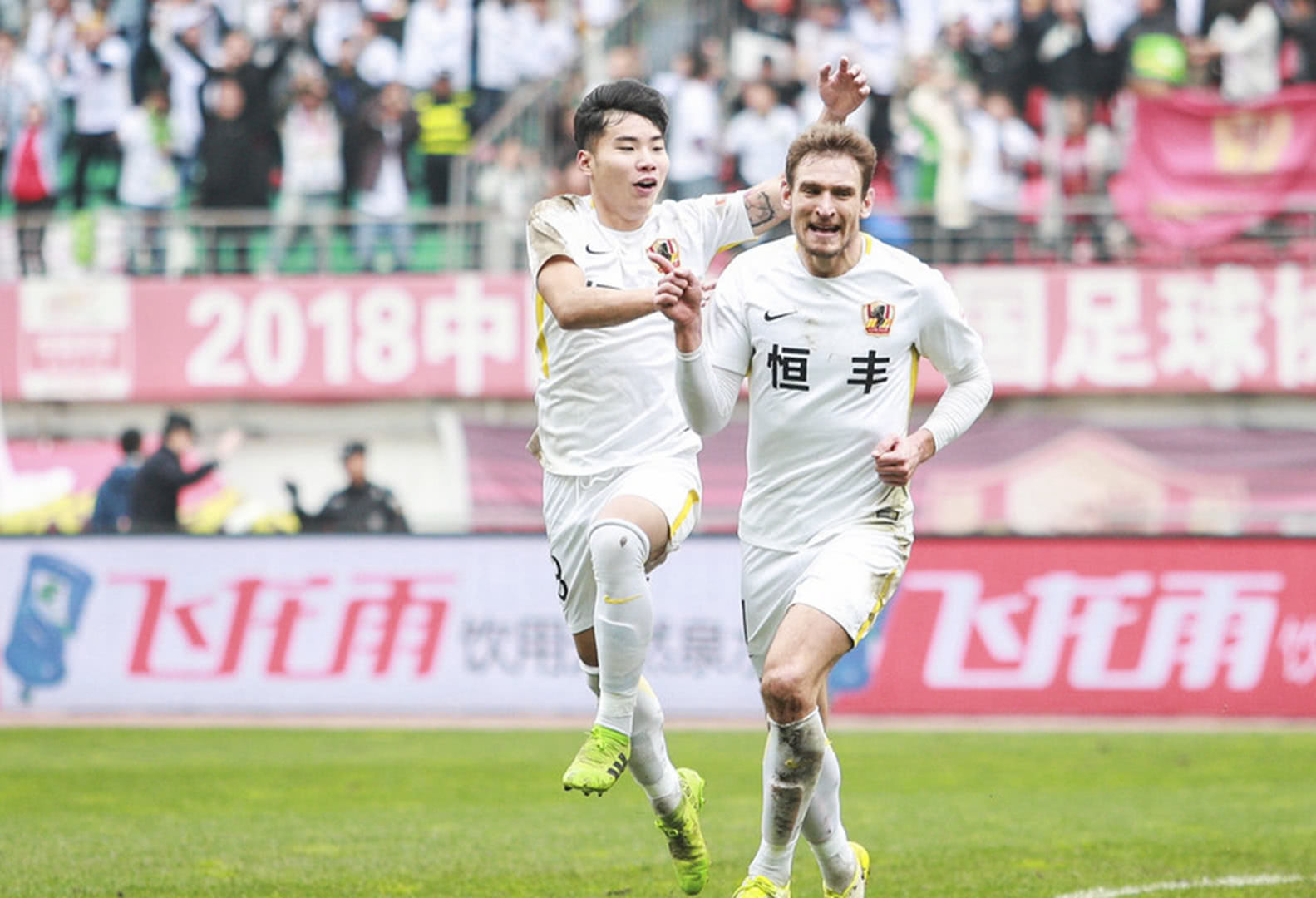 贵州恒丰大胜大连一方,提升排名 贵州恒丰大胜大连一方,提升排名