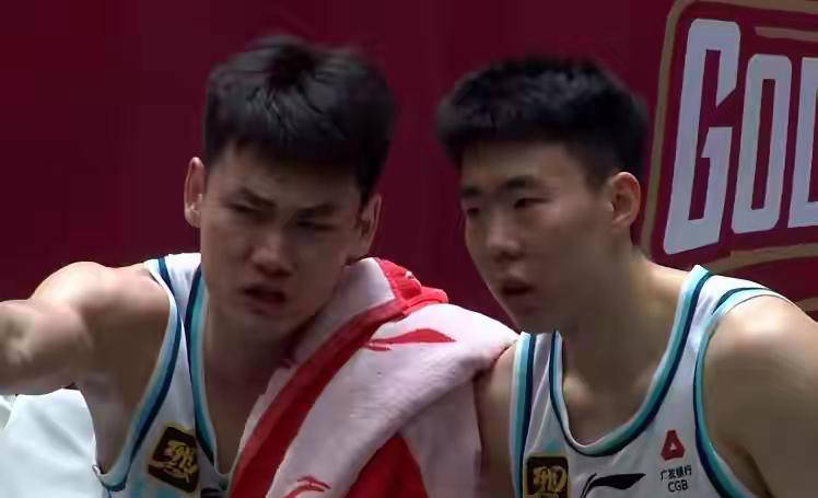 辽宁男篮惨败青岛队,球队形势堪忧 辽宁男篮惨败青岛队,球队形势堪忧