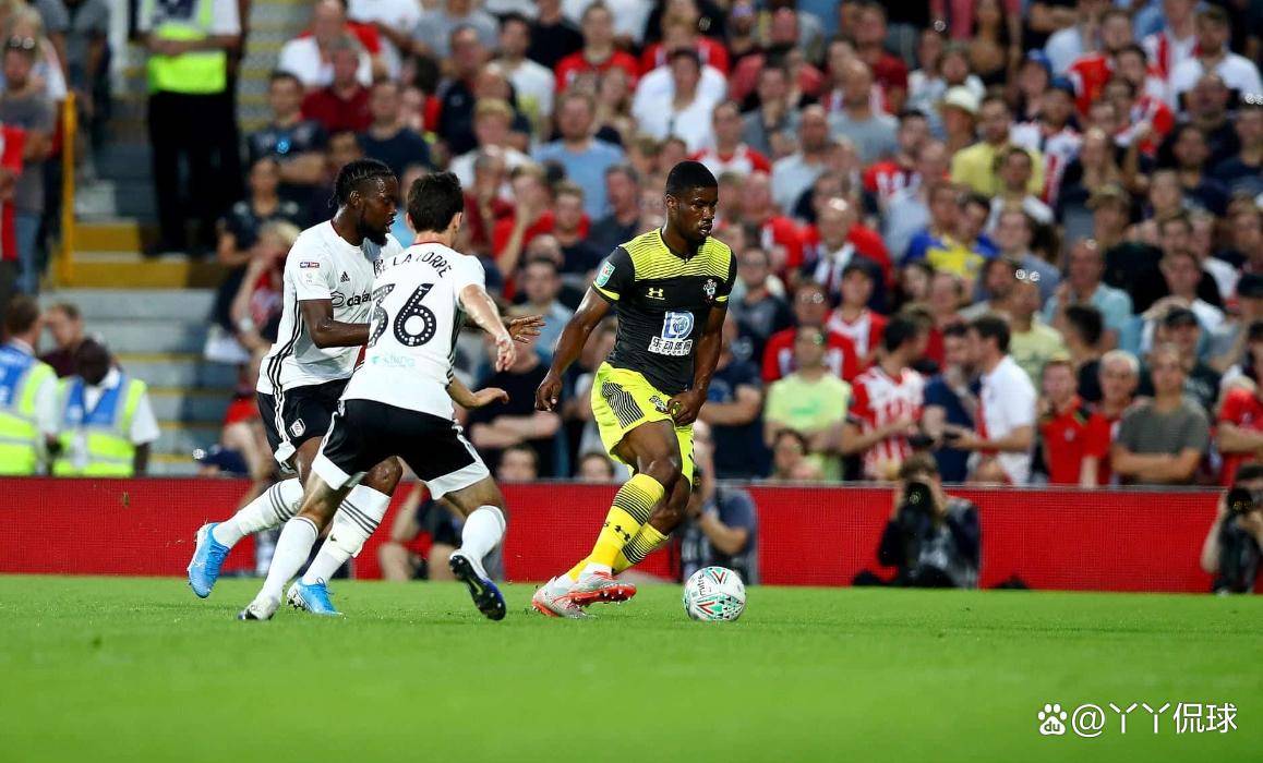 南安普顿客场惨败,降级形势严峻 南安普顿客场惨败,降级形势严峻