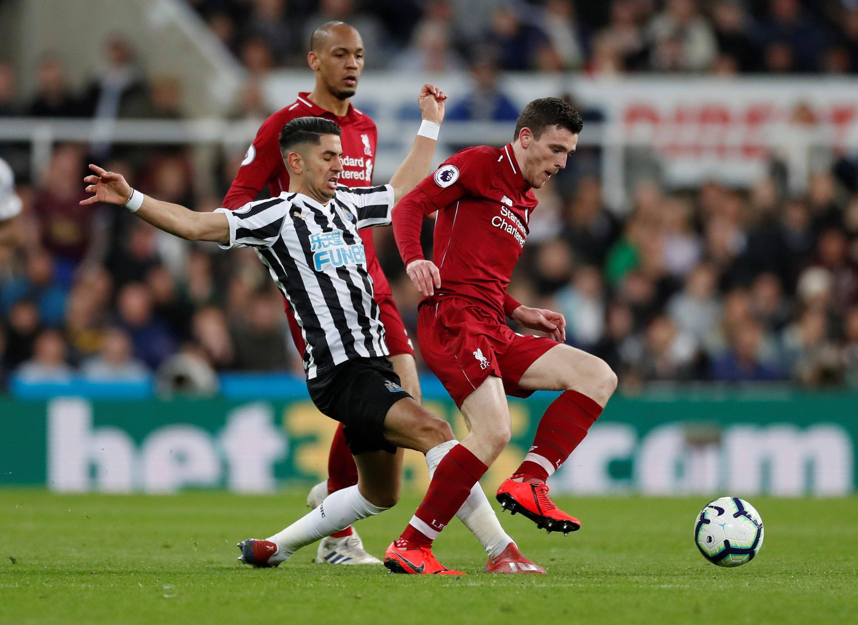 曼联连胜,英超劲旅再度崛起 曼联连胜,英超劲旅再度崛起