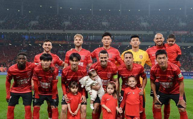 那不勒斯球迷沉浸在胜利喜悦中,期待下场比赛的简单介绍 那不勒斯球迷沉浸在胜利喜悦中,期待下场比赛的简单介绍