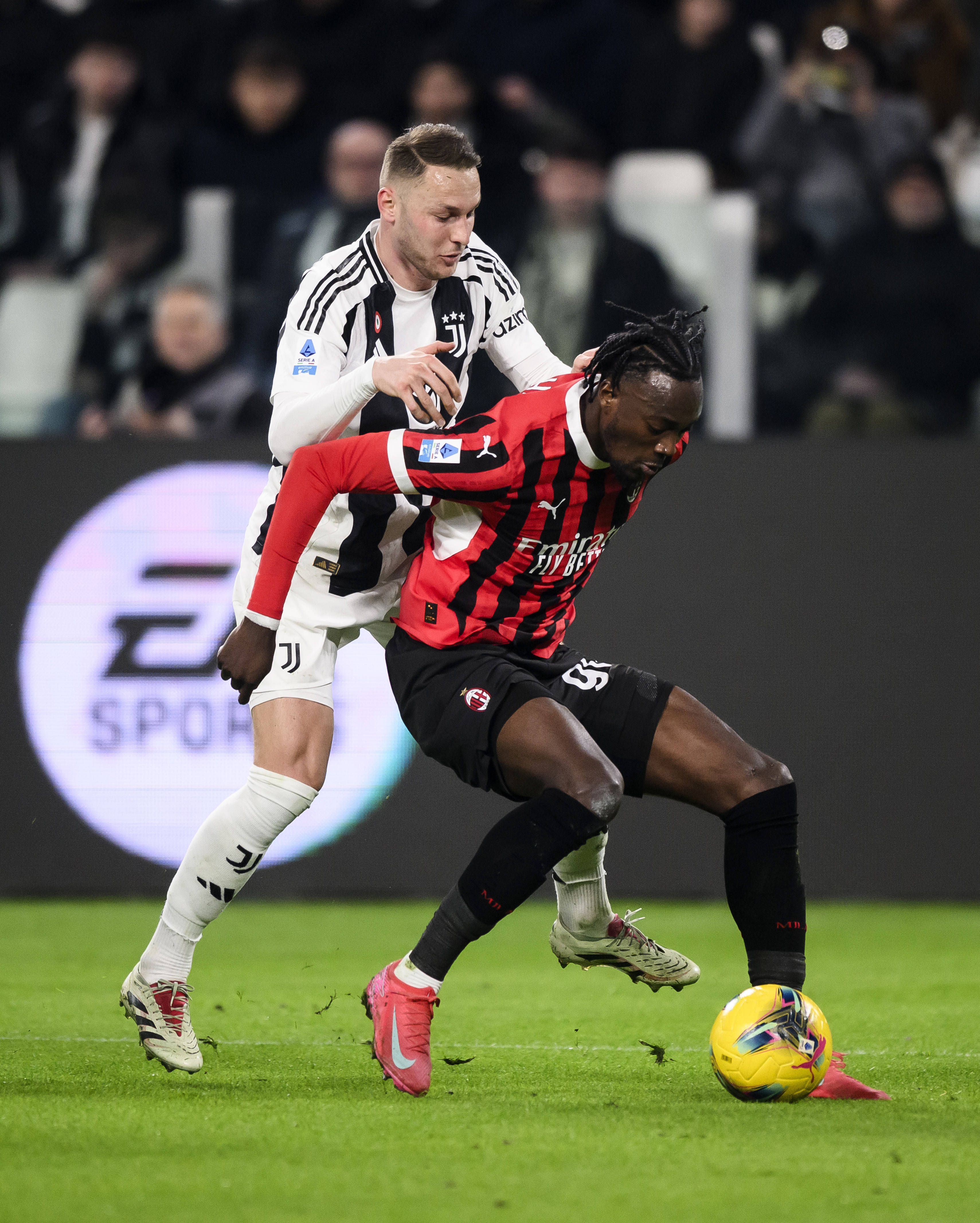 包含尤文图斯迎战英超球队,备战一场极具挑战性的足球比赛的词条 包含尤文图斯迎战英超球队,备战一场极具挑战性的足球比赛的词条