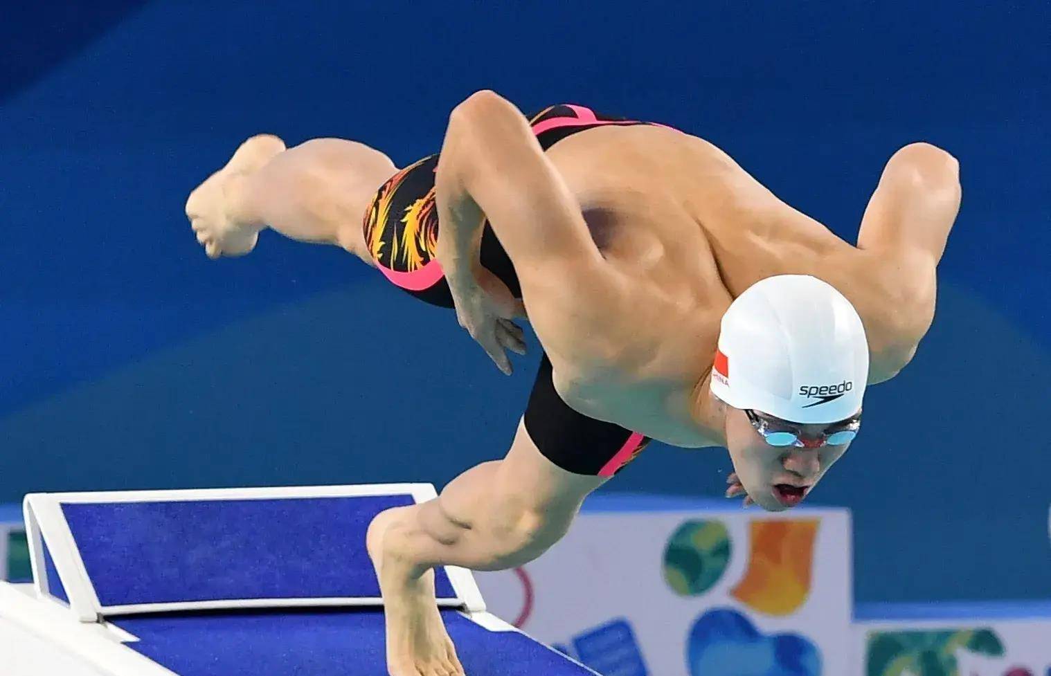 运动员们势不可挡,为比赛取得好成绩 运动员们势不可挡,为比赛取得好成绩