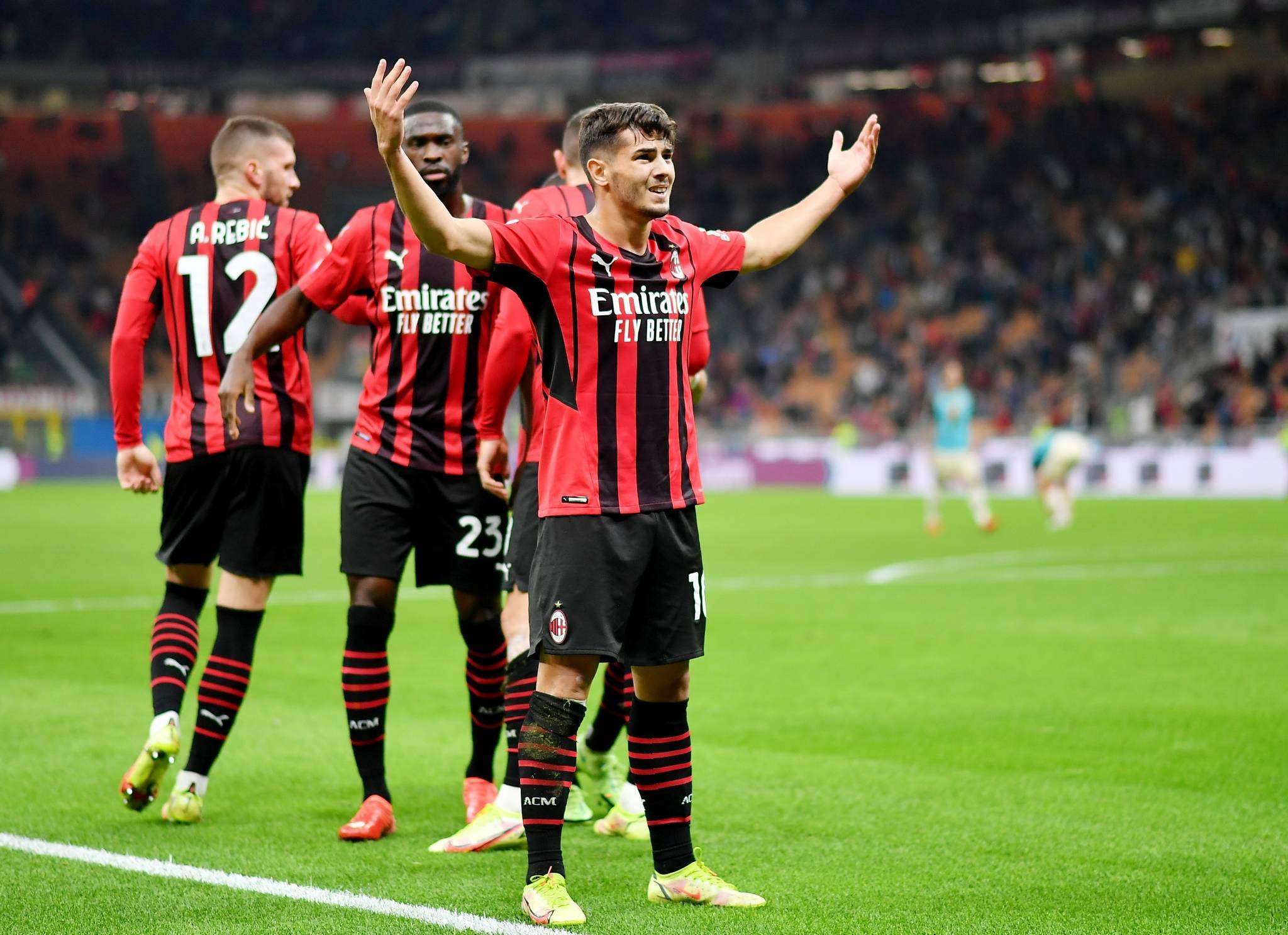 AC米兰客场逆转,开启连胜模式 AC米兰客场逆转,开启连胜模式