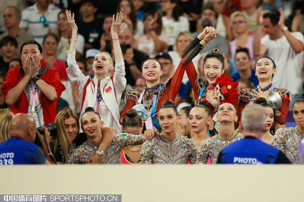 体操团体决赛:俄罗斯队夺冠 体操团体决赛:俄罗斯队夺冠