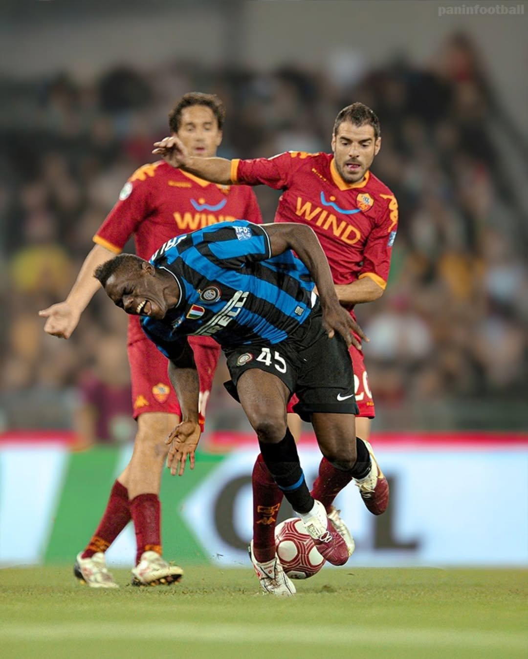 意大利队主场不敌对手,遭遇低谷 意大利队主场不敌对手,遭遇低谷