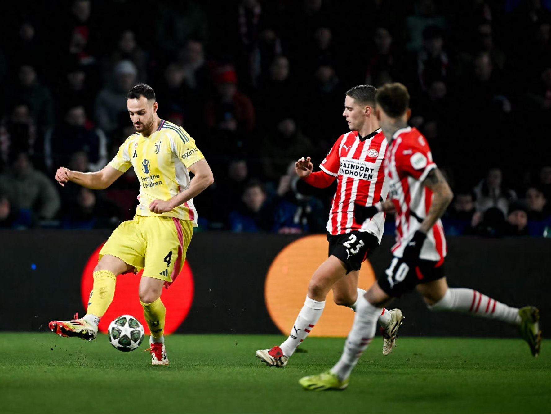 包含尤文图斯遭遇不敌多特蒙德欧冠联赛的词条 包含尤文图斯遭遇不敌多特蒙德欧冠联赛的词条