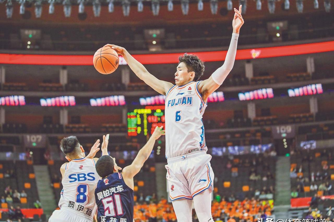 河南男篮蓄势待发,冲劲不减 河南男篮蓄势待发,冲劲不减