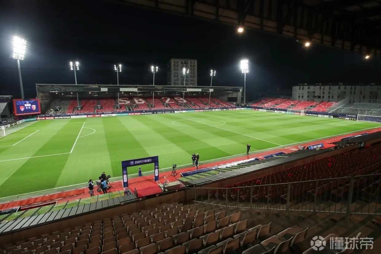 甘冈客场惨败，球迷呼吁全队团结