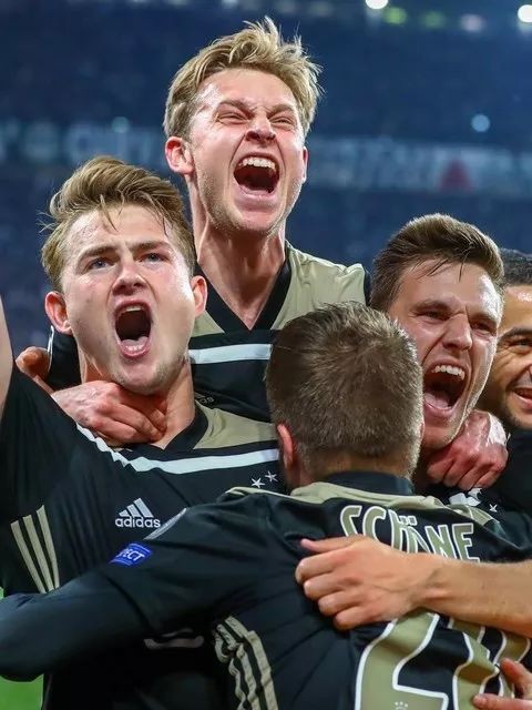 阿贾克斯客场大胜葡萄牙豪强 阿贾克斯客场大胜葡萄牙豪强