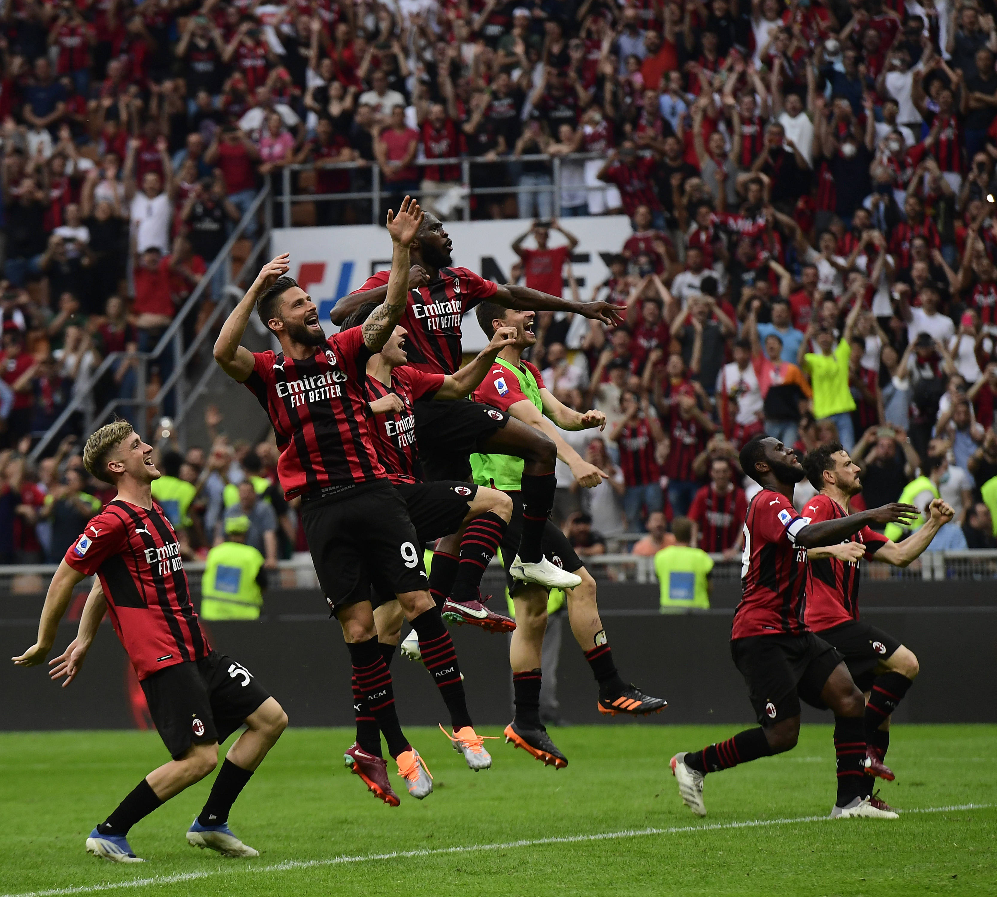 包含尤文图斯客场对阵AC米兰:意甲劲旅对决的词条 包含尤文图斯客场对阵AC米兰:意甲劲旅对决的词条