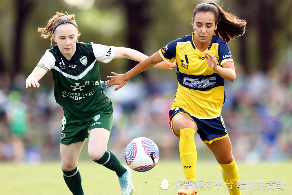 澳大利亚女足在比赛中打入三球
