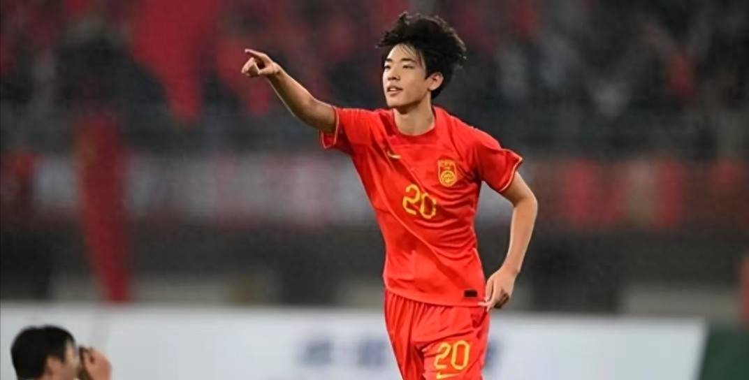 青年球员崭露头角，闪耀亚洲足坛未来