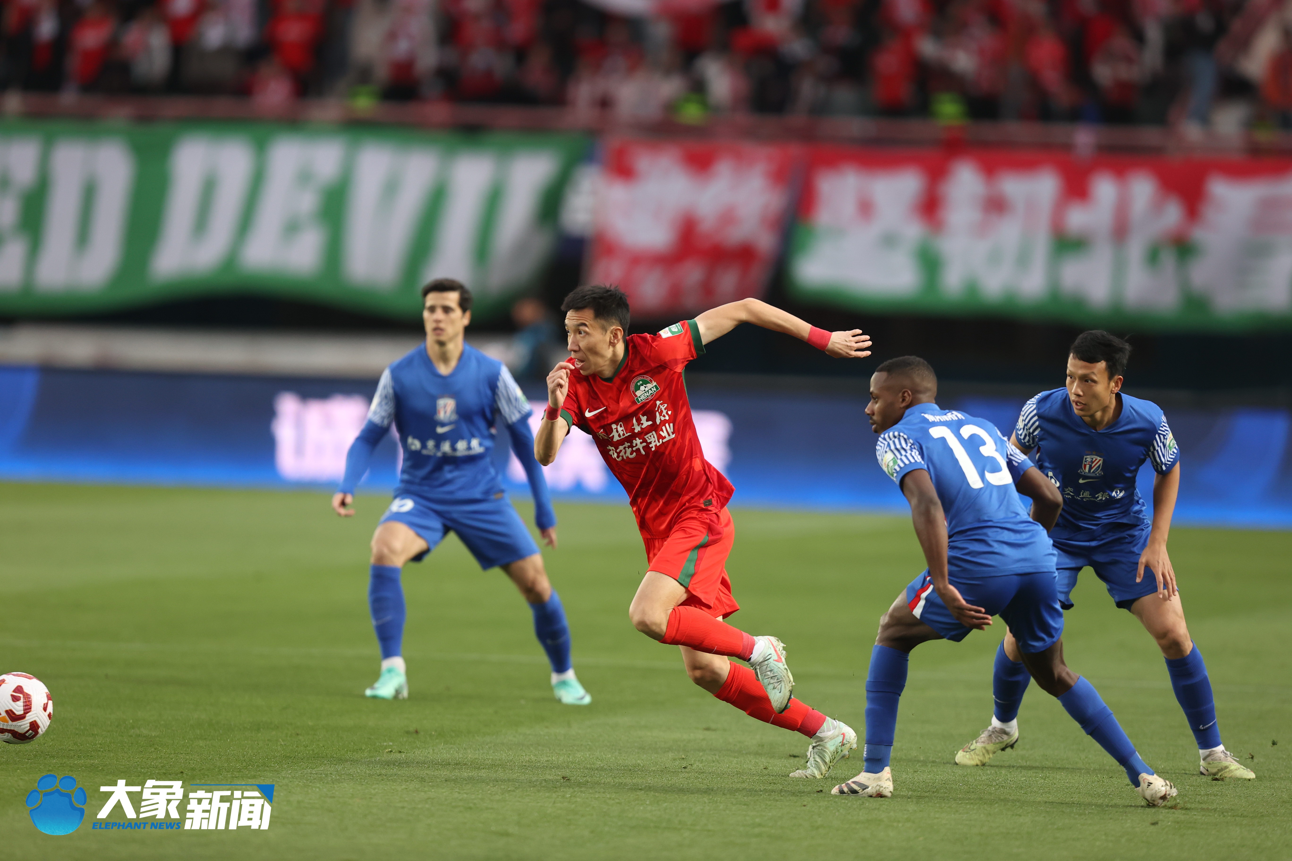 关于申花主场未能取胜,客场不败纪录告终的信息 关于申花主场未能取胜,客场不败纪录告终的信息