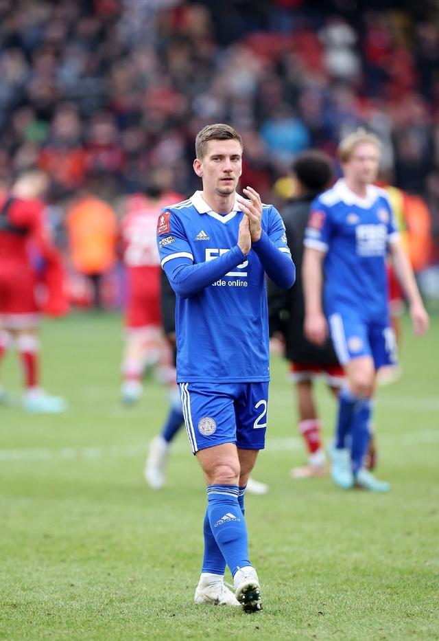 肯尼亚国家队紧追前列取得优势 肯尼亚国家队紧追前列取得优势