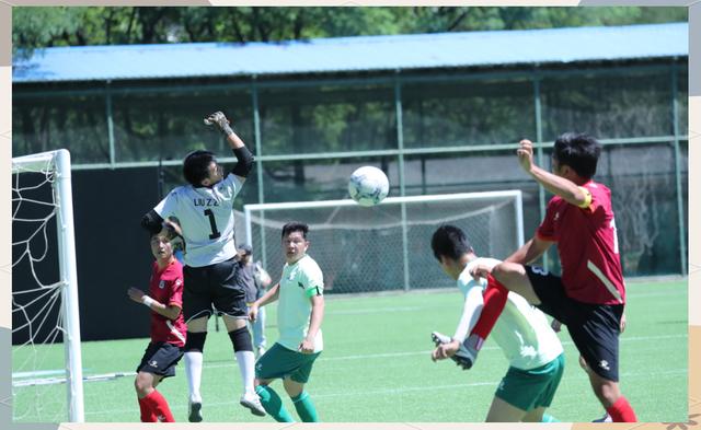 包含国内足球联赛角逐备受瞩目,球员表现华丽的词条 包含国内足球联赛角逐备受瞩目,球员表现华丽的词条