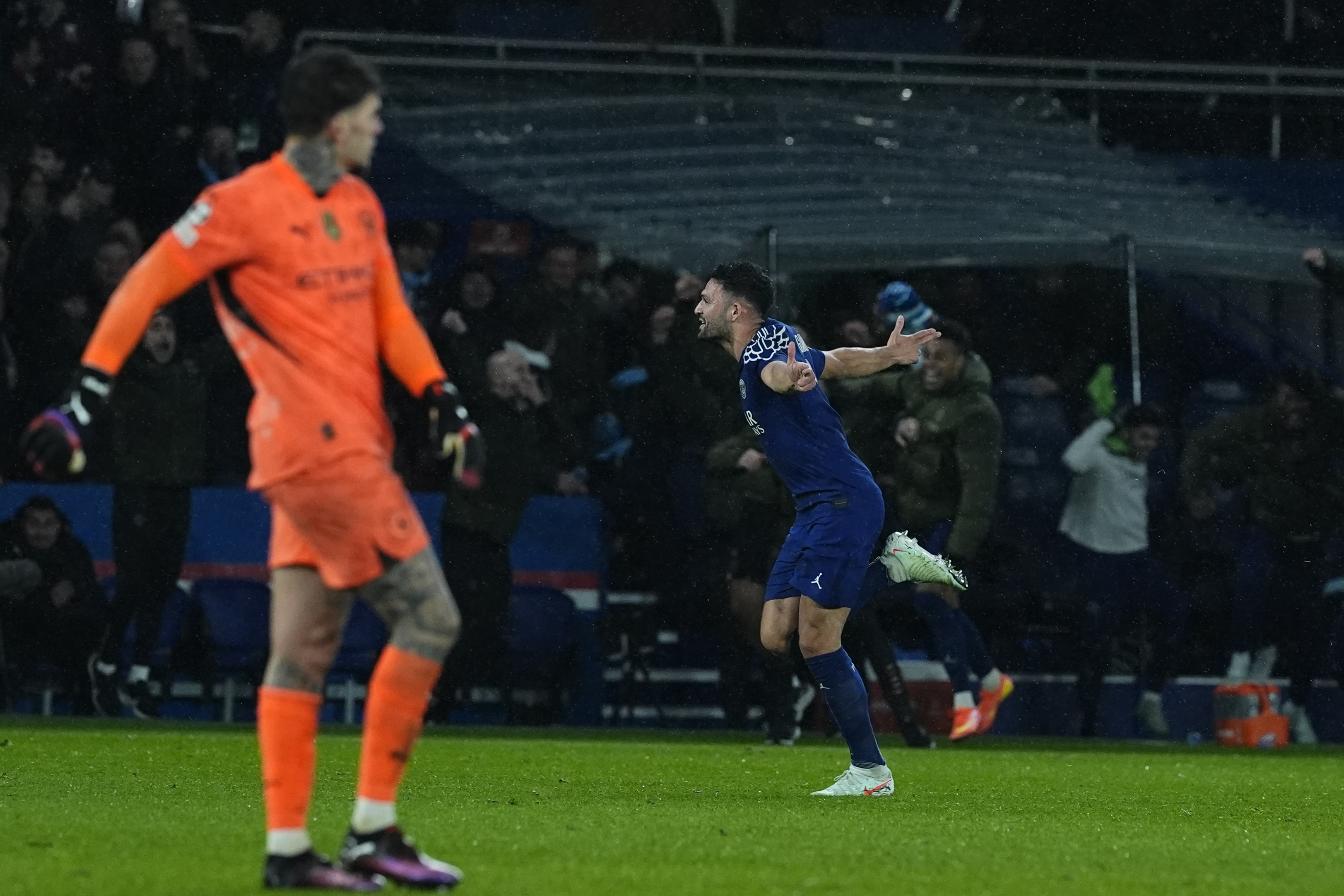 巴黎圣日耳曼客场告捷,欧战资格稳固的简单介绍 巴黎圣日耳曼客场告捷,欧战资格稳固的简单介绍