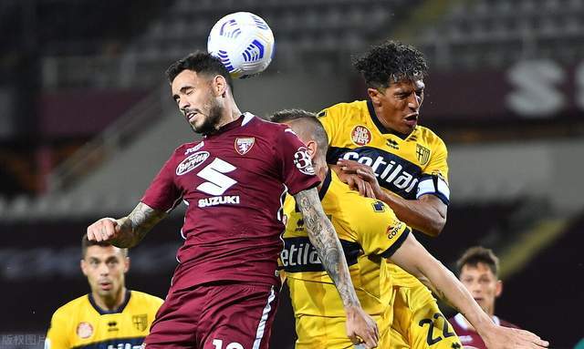 法兰克福不敌劲旅遭遇连败,状态低迷 法兰克福不敌劲旅遭遇连败,状态低迷