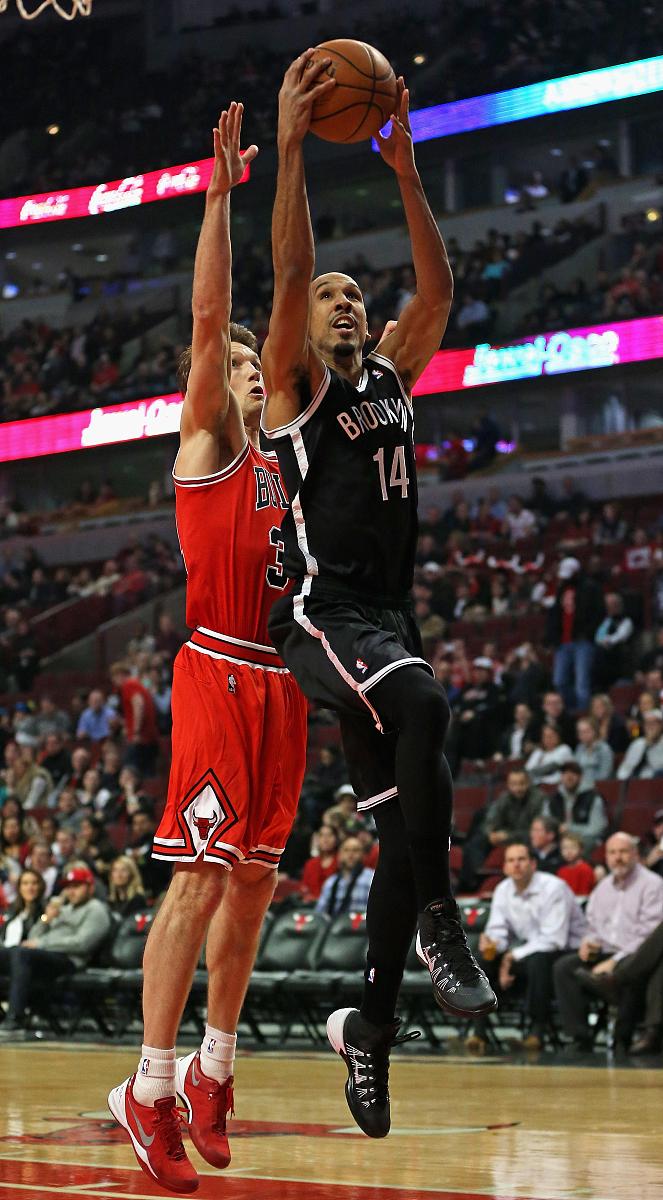 猛龙阵容深度发挥,取得轻松胜利 猛龙阵容深度发挥,取得轻松胜利