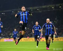 夸布雷接过南特队长袖标,领队冲刺保级 夸布雷接过南特队长袖标,领队冲刺保级