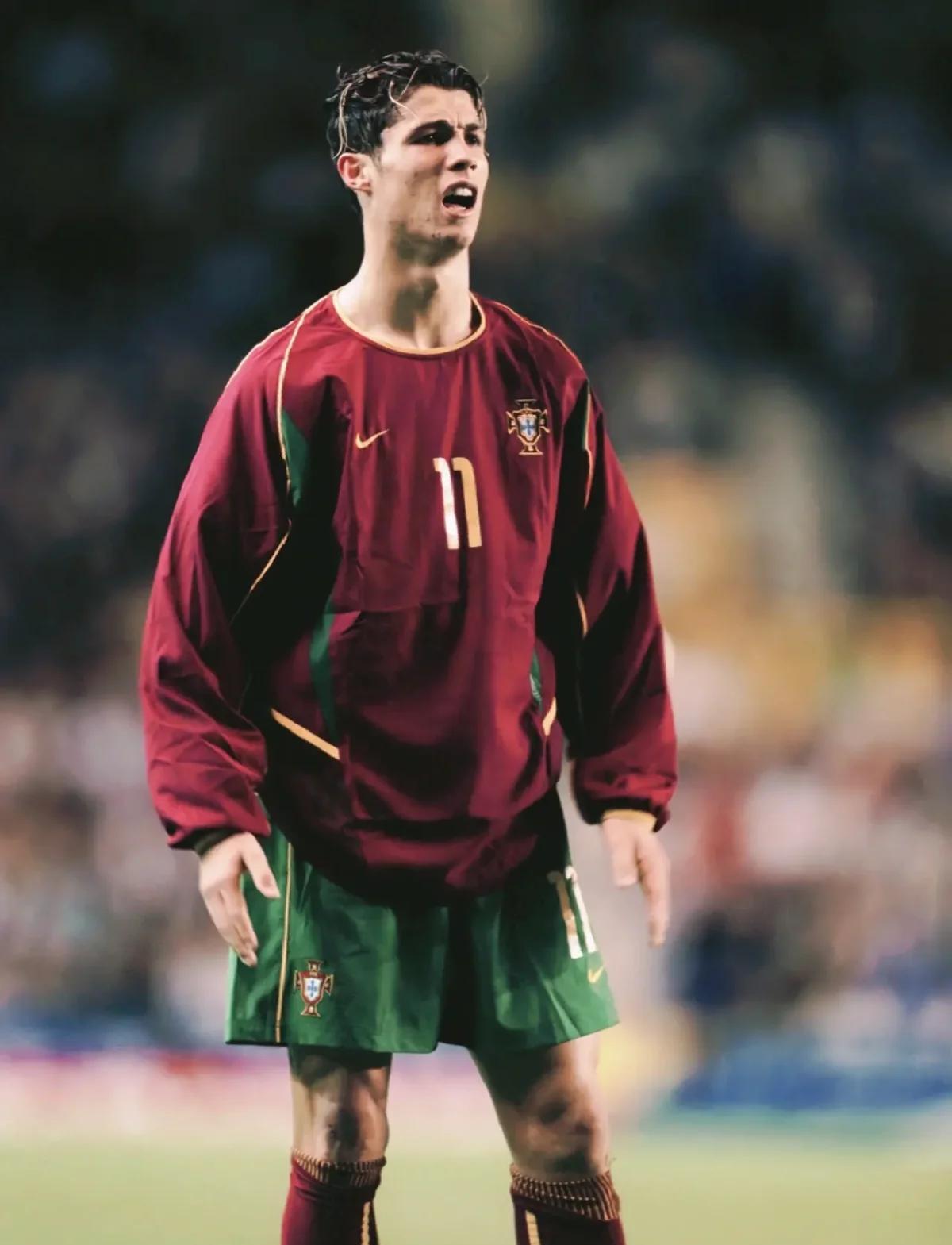 传奇球员再破记录,回顾辉煌职业生涯 传奇球员再破记录,回顾辉煌职业生涯