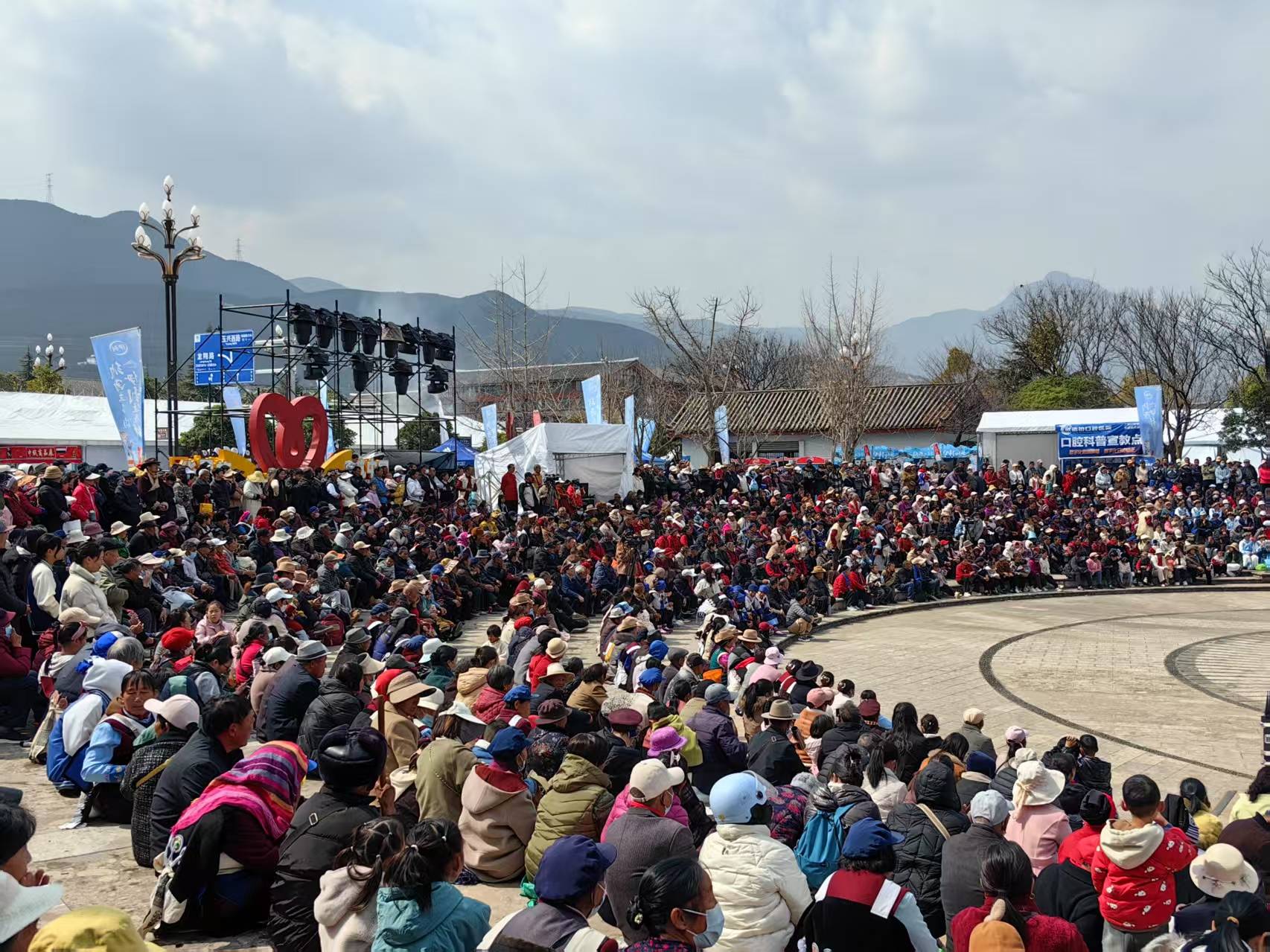 火箭队主家痛击对手，球迷载歌载舞庆祝胜利