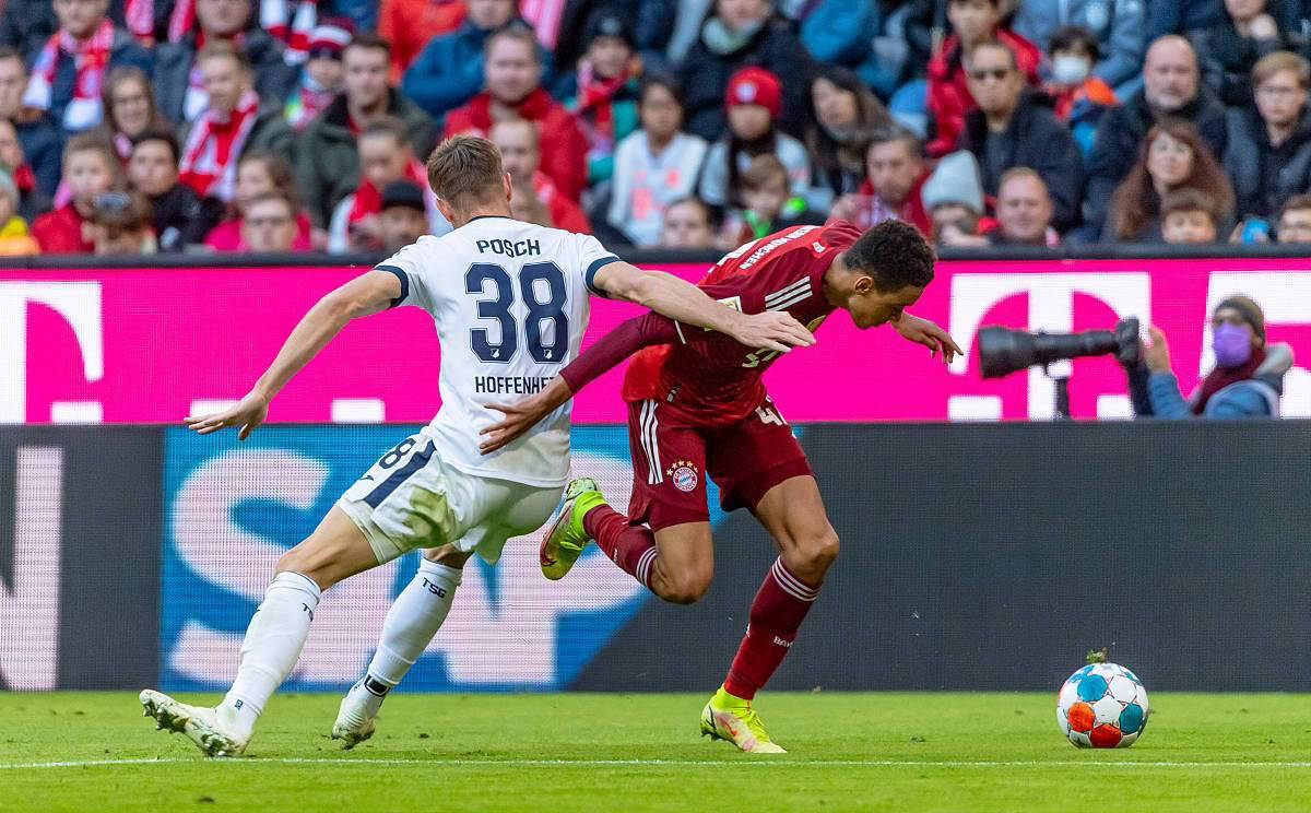 霍芬海姆门将受伤下场，影响球队稳定性的简单介绍