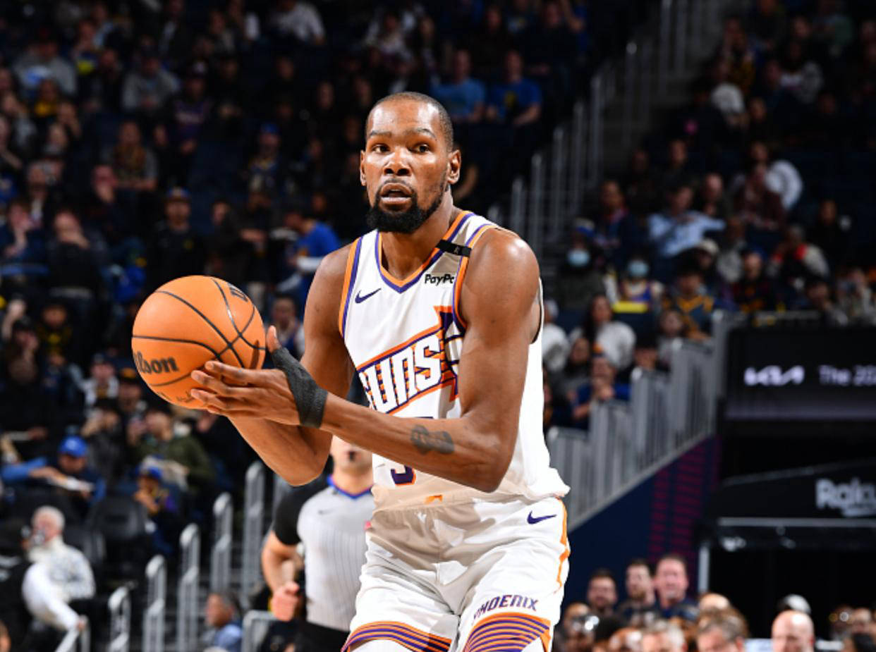 太阳队员进攻犀利，轻松获胜