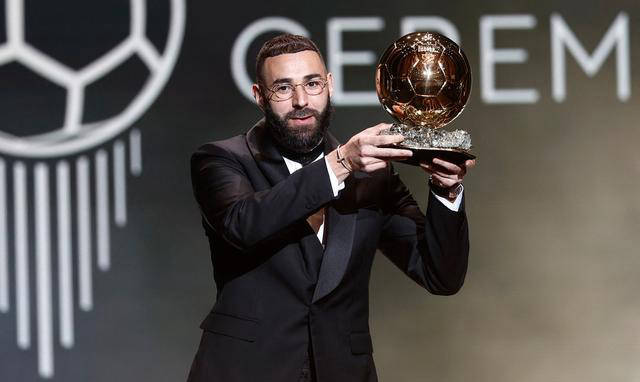 出色表现受瞩目,成为球队贡献者 出色表现受瞩目,成为球队贡献者