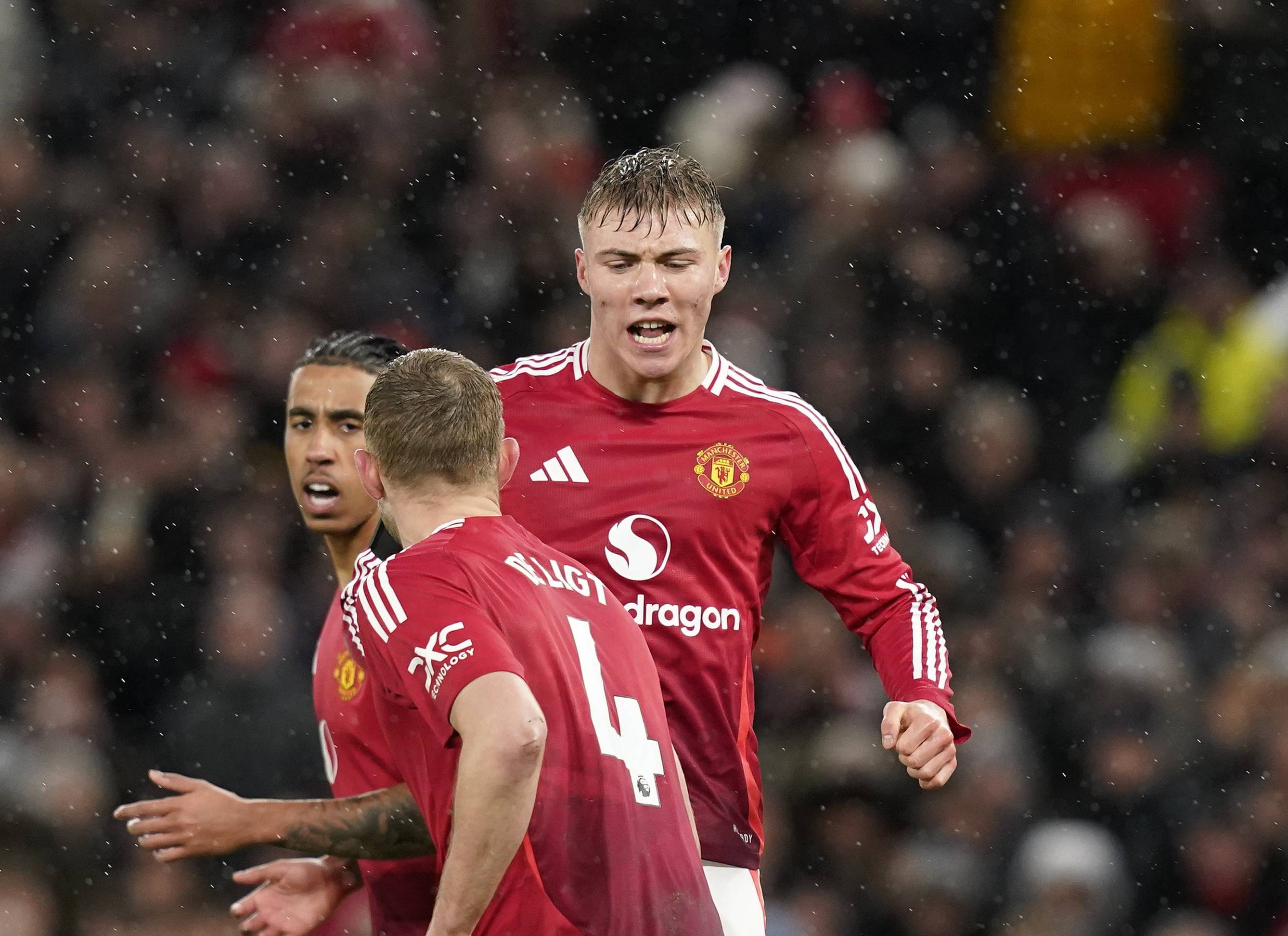 诺维奇门将扑出关键球，助球队险胜对手