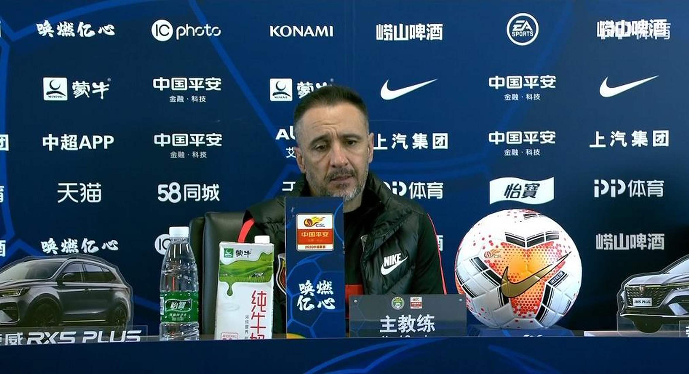 主教练战术高超,率队杀入四强 主教练战术高超,率队杀入四强