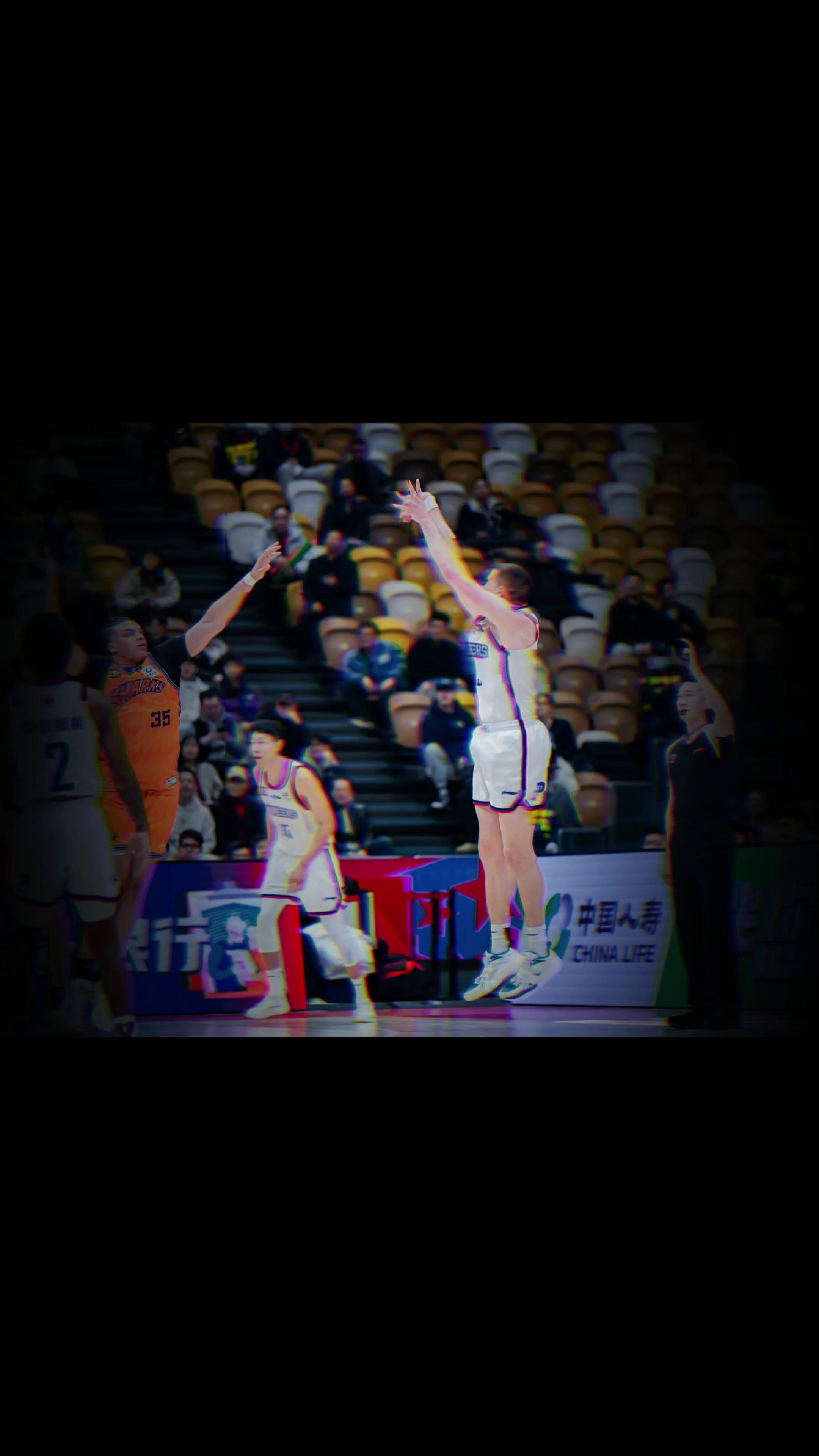 新晋球员秀出新技能,惊艳球迷观众的简单介绍 新晋球员秀出新技能,惊艳球迷观众的简单介绍