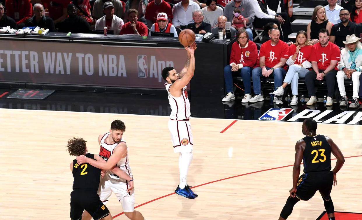 江苏队化解危机，主场反扑逆袭对手