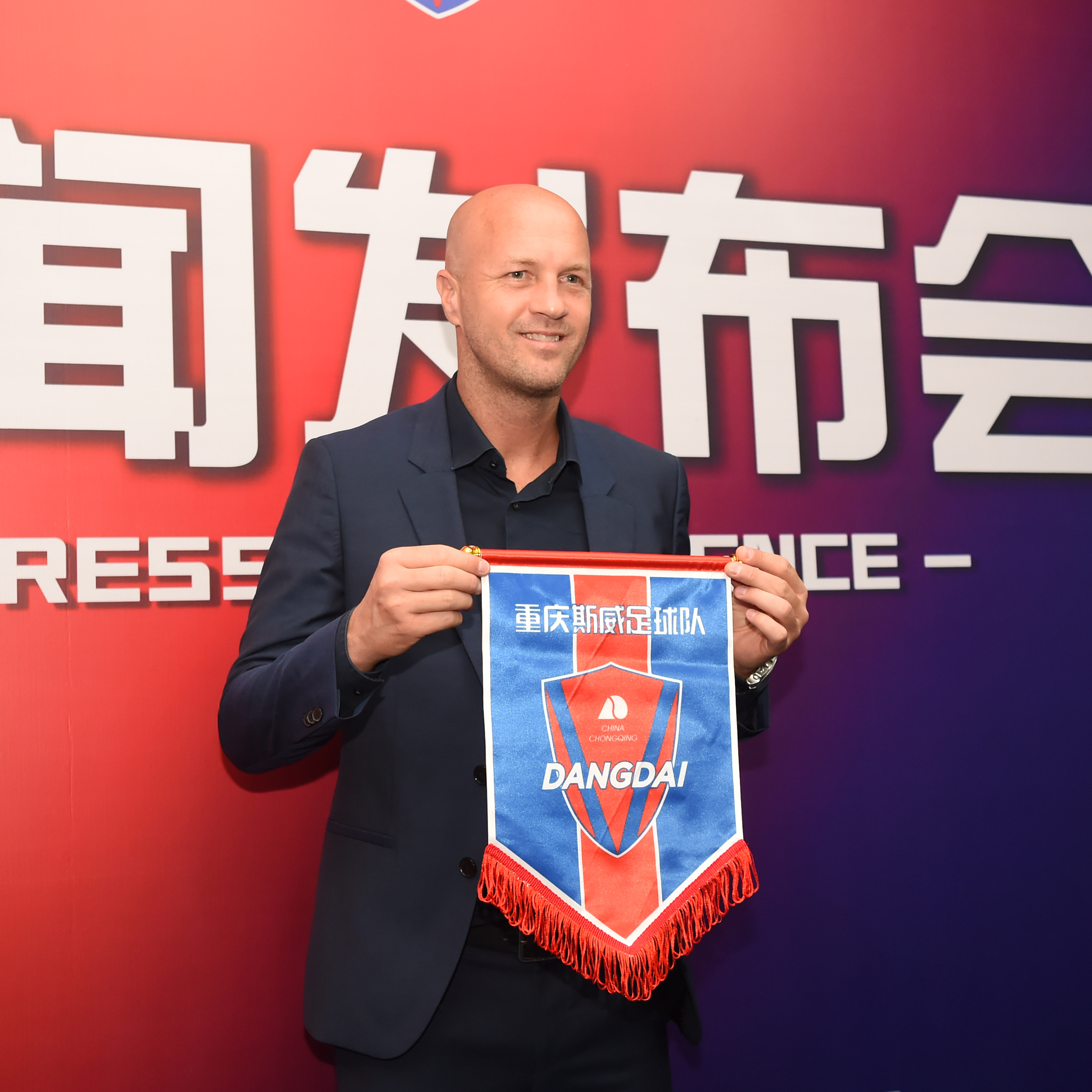 重庆斯威面对大连一方,谁将占尽先机? 重庆斯威面对大连一方,谁将占尽先机?