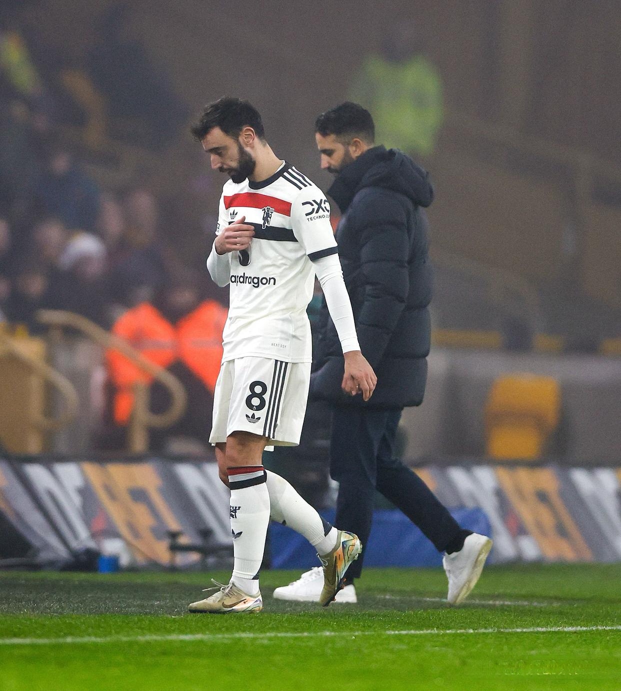 包含布莱顿前锋火力全开，英超保级形势渐入佳境的词条