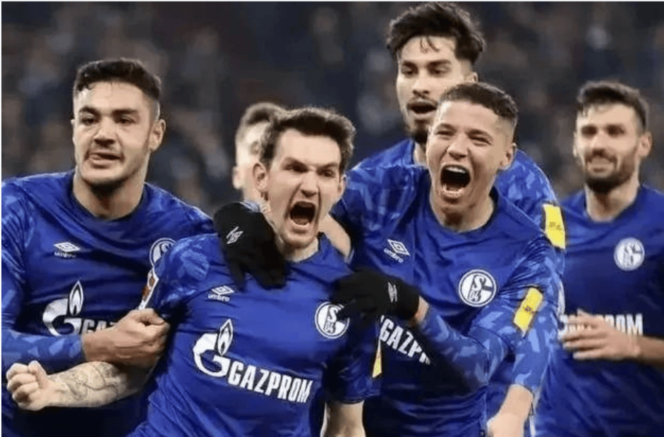 沙尔克04客场大胜，保持不败连续胜利的简单介绍